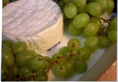 Cheese and grapes